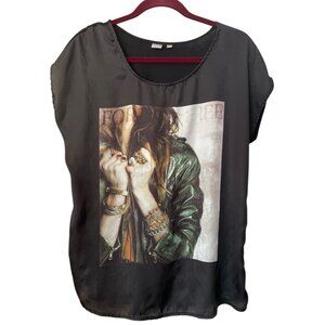 Twik Exclusives Simons Black Graphic Print Top XL